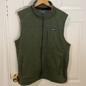 Patagonia LARGE better sweater green men’s vest